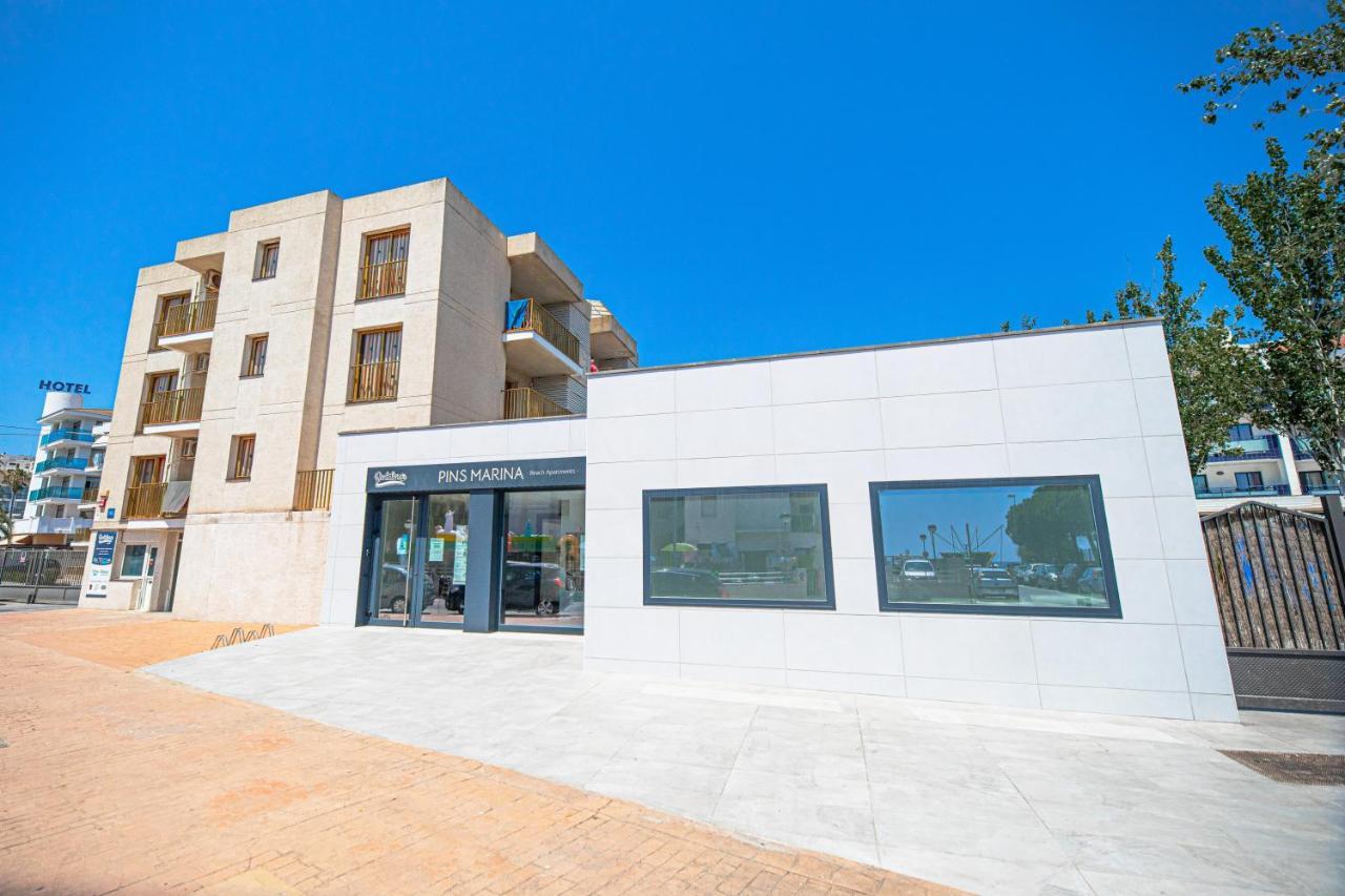 Rentalmar Pins Marina Cambrils Bagian luar foto