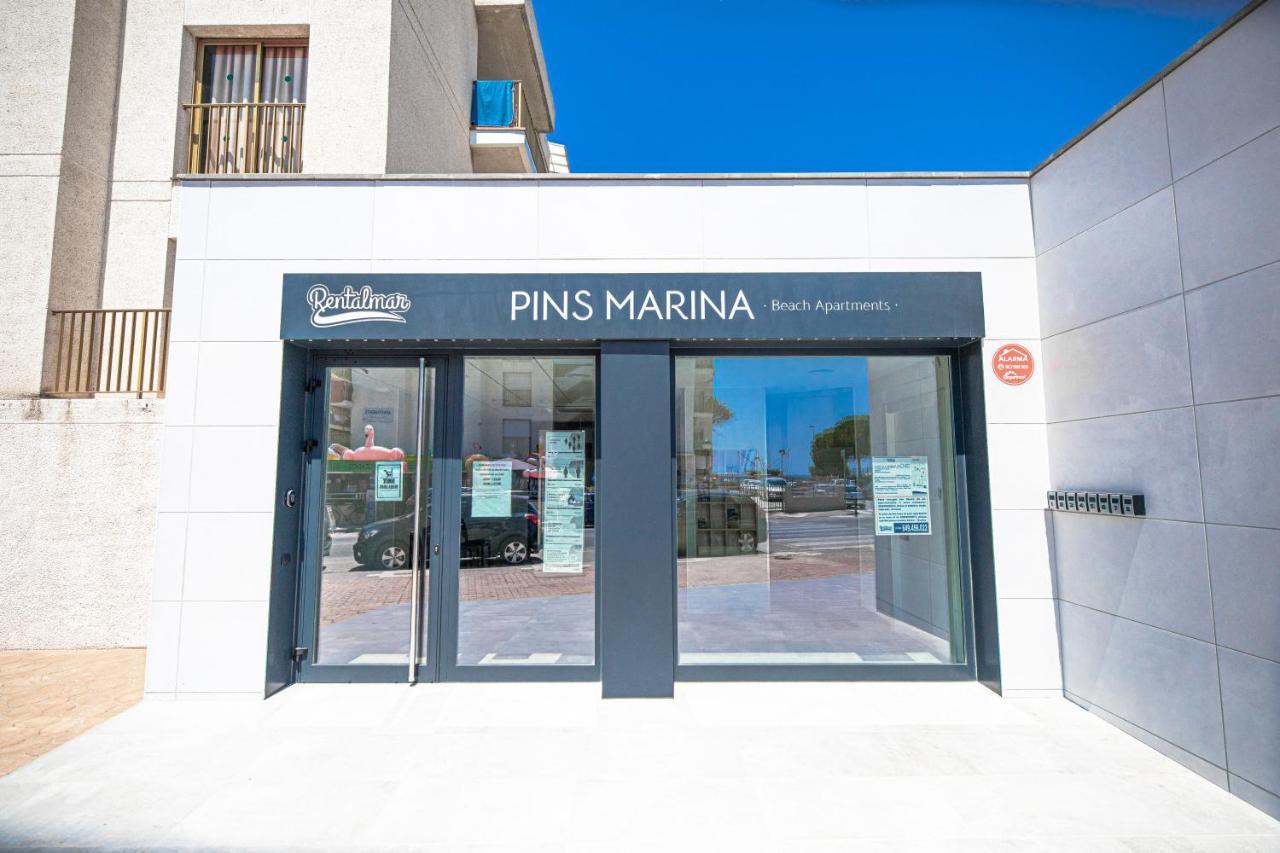 Rentalmar Pins Marina Cambrils Bagian luar foto