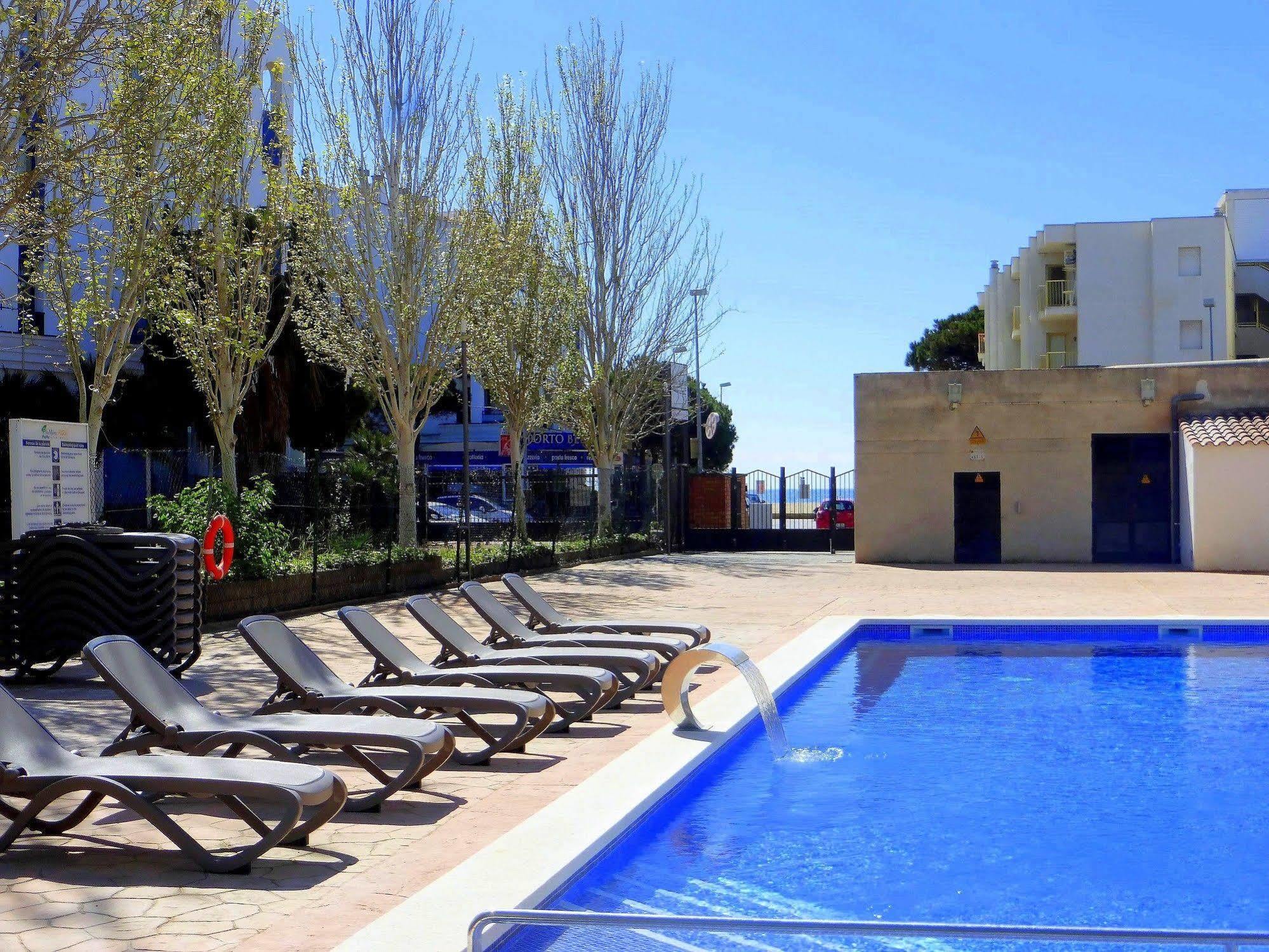 Rentalmar Pins Marina Cambrils Bagian luar foto